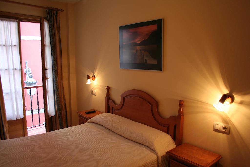 Pension Argueelles Ribadesella Room photo
